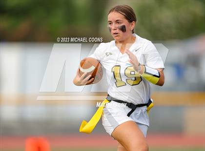 Thumbnail 3 in Oak Park @ Simi Valley photogallery.