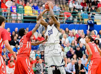 Thumbnail 1 in Regis Jesuit @ Overland photogallery.