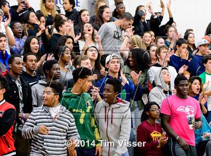 Thumbnail 1 in Regis Jesuit @ Overland photogallery.