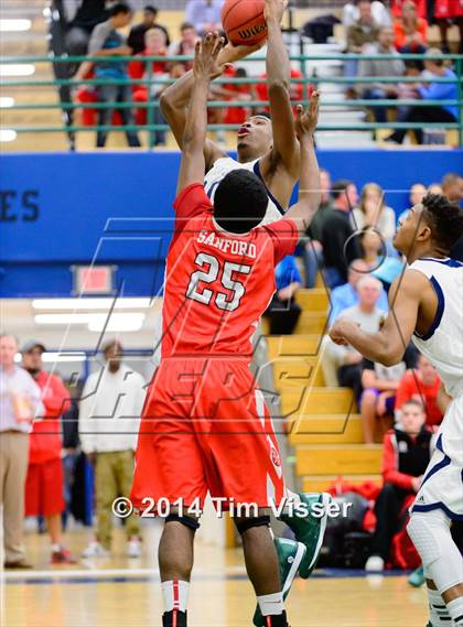 Thumbnail 2 in Regis Jesuit @ Overland photogallery.