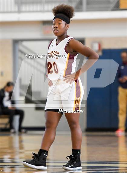 Thumbnail 3 in Mountain Pointe vs Highland (Nike Tournament of Champions) photogallery.