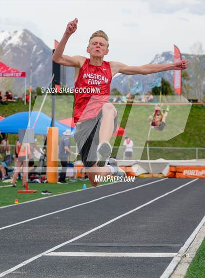 Thumbnail 3 in Utah County Invitational (Long Jump) photogallery.