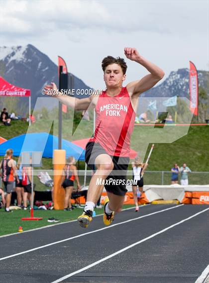 Thumbnail 1 in Utah County Invitational (Long Jump) photogallery.