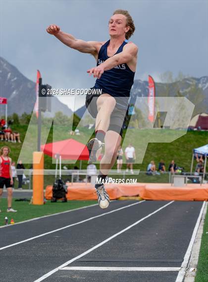 Thumbnail 1 in Utah County Invitational (Long Jump) photogallery.
