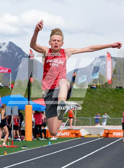 Thumbnail 2 in Utah County Invitational (Long Jump) photogallery.