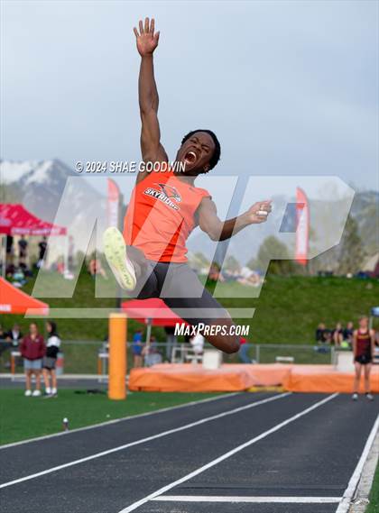 Thumbnail 3 in Utah County Invitational (Long Jump) photogallery.