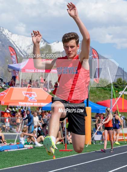 Thumbnail 2 in Utah County Invitational (Long Jump) photogallery.