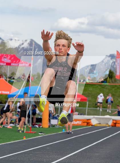 Thumbnail 2 in Utah County Invitational (Long Jump) photogallery.