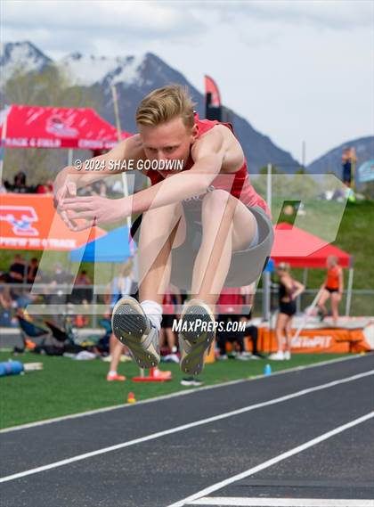 Thumbnail 3 in Utah County Invitational (Long Jump) photogallery.