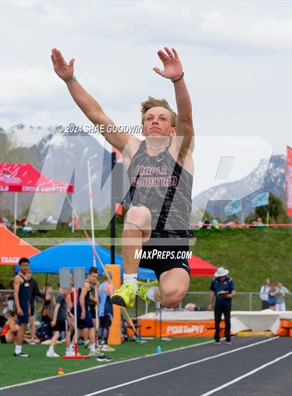 Thumbnail 2 in Utah County Invitational (Long Jump) photogallery.