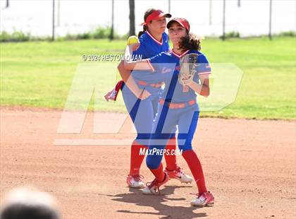 Thumbnail 1 in Los Alamitos vs. El Modena (Michelle Carew Classic) photogallery.