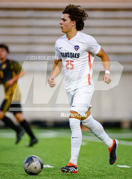 Thumbnail 3 in Grand Oaks vs Eisenhower (UIL 6A D1 Bi-District playoffs) photogallery.