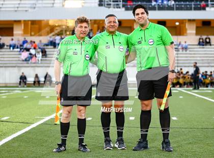 Thumbnail 1 in Grand Oaks vs Eisenhower (UIL 6A D1 Bi-District playoffs) photogallery.