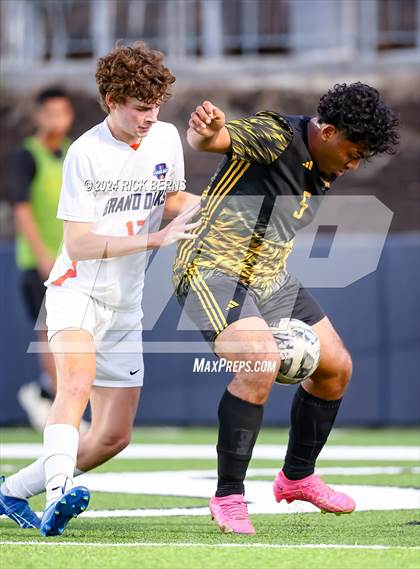 Thumbnail 2 in Grand Oaks vs Eisenhower (UIL 6A D1 Bi-District playoffs) photogallery.