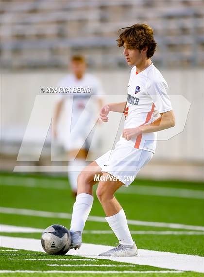 Thumbnail 1 in Grand Oaks vs Eisenhower (UIL 6A D1 Bi-District playoffs) photogallery.