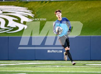 Thumbnail 3 in Grand Oaks vs Eisenhower (UIL 6A D1 Bi-District playoffs) photogallery.
