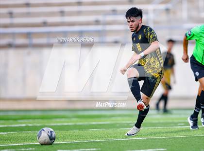 Thumbnail 1 in Grand Oaks vs Eisenhower (UIL 6A D1 Bi-District playoffs) photogallery.