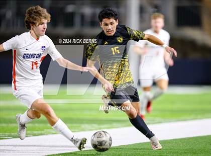Thumbnail 2 in Grand Oaks vs Eisenhower (UIL 6A D1 Bi-District playoffs) photogallery.