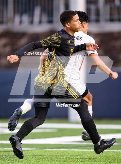 Thumbnail 1 in Grand Oaks vs Eisenhower (UIL 6A D1 Bi-District playoffs) photogallery.