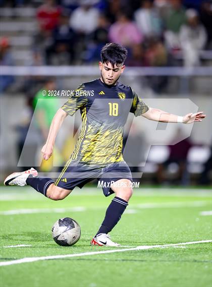 Thumbnail 2 in Grand Oaks vs Eisenhower (UIL 6A D1 Bi-District playoffs) photogallery.