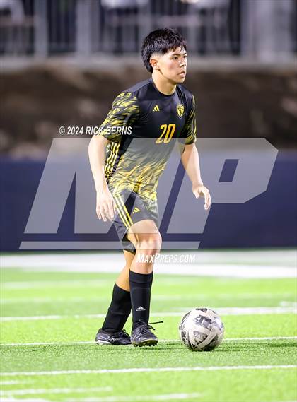 Thumbnail 2 in Grand Oaks vs Eisenhower (UIL 6A D1 Bi-District playoffs) photogallery.