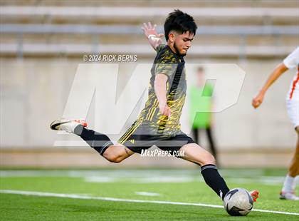 Thumbnail 1 in Grand Oaks vs Eisenhower (UIL 6A D1 Bi-District playoffs) photogallery.