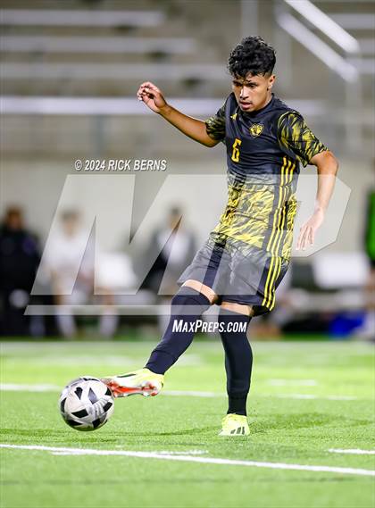Thumbnail 2 in Grand Oaks vs Eisenhower (UIL 6A D1 Bi-District playoffs) photogallery.