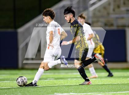 Thumbnail 2 in Grand Oaks vs Eisenhower (UIL 6A D1 Bi-District playoffs) photogallery.