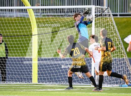 Thumbnail 2 in Grand Oaks vs Eisenhower (UIL 6A D1 Bi-District playoffs) photogallery.