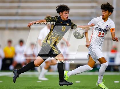 Thumbnail 3 in Grand Oaks vs Eisenhower (UIL 6A D1 Bi-District playoffs) photogallery.