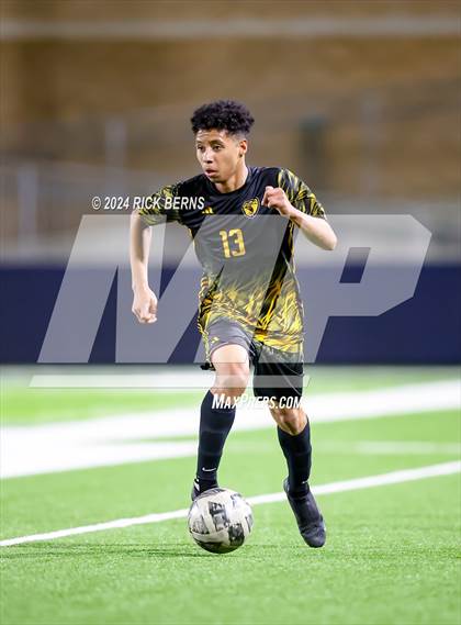 Thumbnail 3 in Grand Oaks vs Eisenhower (UIL 6A D1 Bi-District playoffs) photogallery.
