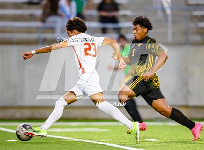 Thumbnail 3 in Grand Oaks vs Eisenhower (UIL 6A D1 Bi-District playoffs) photogallery.