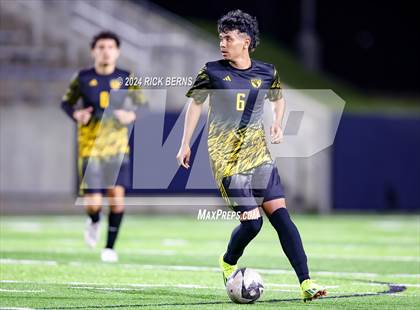 Thumbnail 3 in Grand Oaks vs Eisenhower (UIL 6A D1 Bi-District playoffs) photogallery.