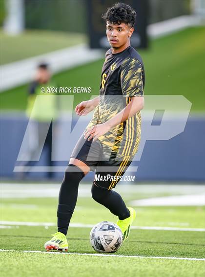 Thumbnail 1 in Grand Oaks vs Eisenhower (UIL 6A D1 Bi-District playoffs) photogallery.