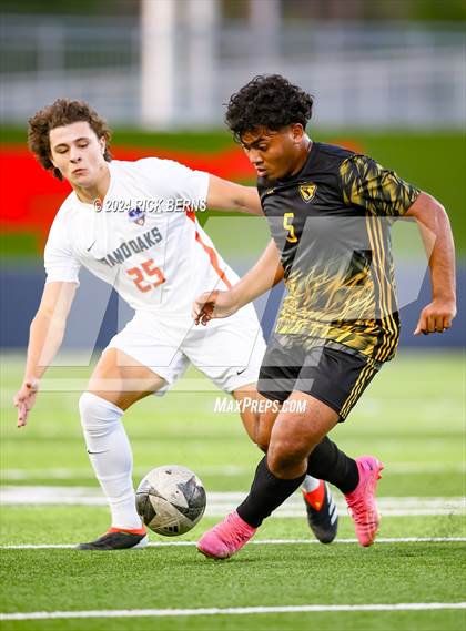 Thumbnail 3 in Grand Oaks vs Eisenhower (UIL 6A D1 Bi-District playoffs) photogallery.