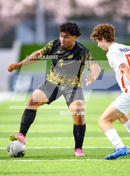 Thumbnail 2 in Grand Oaks vs Eisenhower (UIL 6A D1 Bi-District playoffs) photogallery.