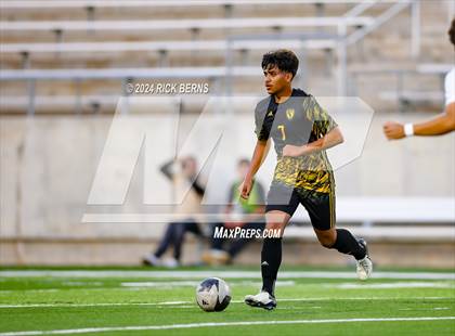 Thumbnail 3 in Grand Oaks vs Eisenhower (UIL 6A D1 Bi-District playoffs) photogallery.