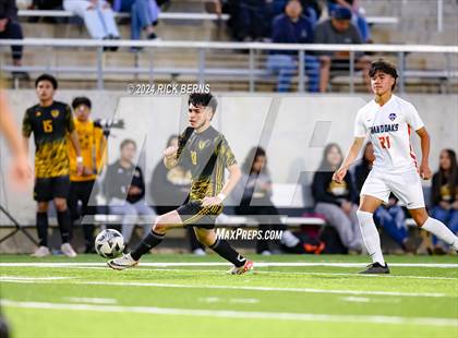 Thumbnail 2 in Grand Oaks vs Eisenhower (UIL 6A D1 Bi-District playoffs) photogallery.
