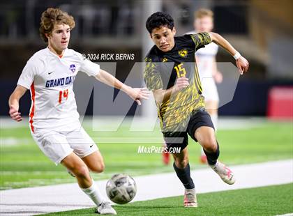 Thumbnail 3 in Grand Oaks vs Eisenhower (UIL 6A D1 Bi-District playoffs) photogallery.
