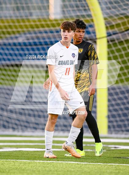Thumbnail 3 in Grand Oaks vs Eisenhower (UIL 6A D1 Bi-District playoffs) photogallery.