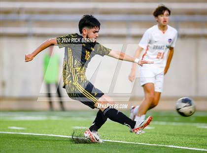 Thumbnail 1 in Grand Oaks vs Eisenhower (UIL 6A D1 Bi-District playoffs) photogallery.
