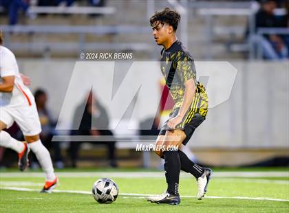Thumbnail 3 in Grand Oaks vs Eisenhower (UIL 6A D1 Bi-District playoffs) photogallery.