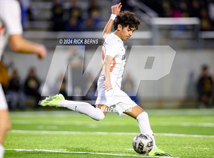 Thumbnail 3 in Grand Oaks vs Eisenhower (UIL 6A D1 Bi-District playoffs) photogallery.