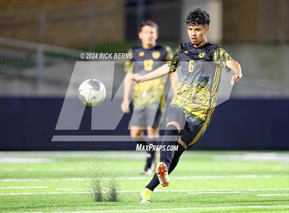 Thumbnail 3 in Grand Oaks vs Eisenhower (UIL 6A D1 Bi-District playoffs) photogallery.