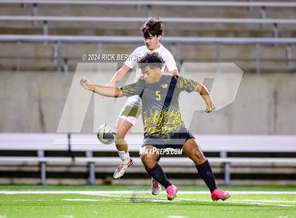 Thumbnail 3 in Grand Oaks vs Eisenhower (UIL 6A D1 Bi-District playoffs) photogallery.