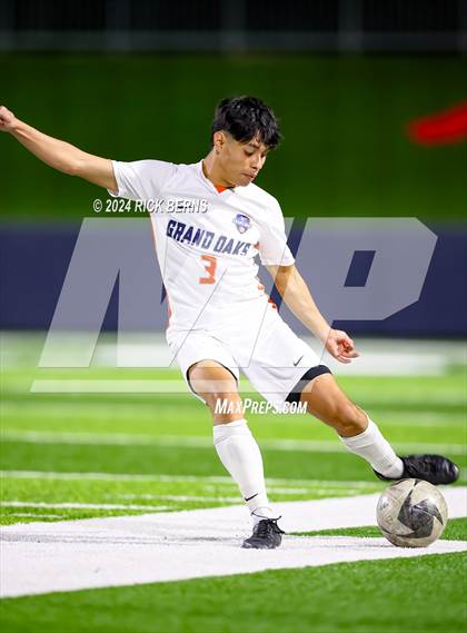 Thumbnail 2 in Grand Oaks vs Eisenhower (UIL 6A D1 Bi-District playoffs) photogallery.