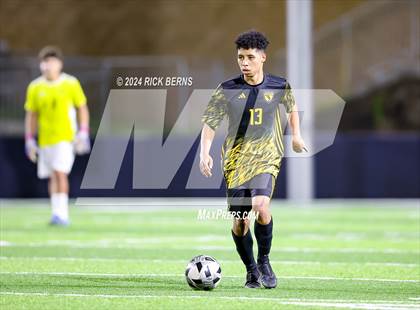 Thumbnail 3 in Grand Oaks vs Eisenhower (UIL 6A D1 Bi-District playoffs) photogallery.
