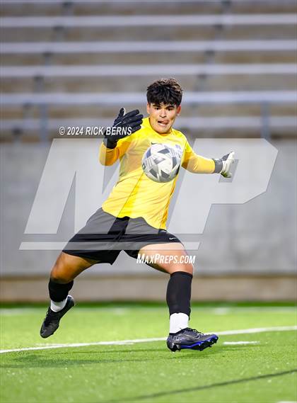 Thumbnail 3 in Grand Oaks vs Eisenhower (UIL 6A D1 Bi-District playoffs) photogallery.