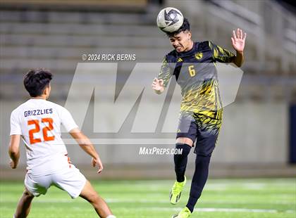 Thumbnail 2 in Grand Oaks vs Eisenhower (UIL 6A D1 Bi-District playoffs) photogallery.