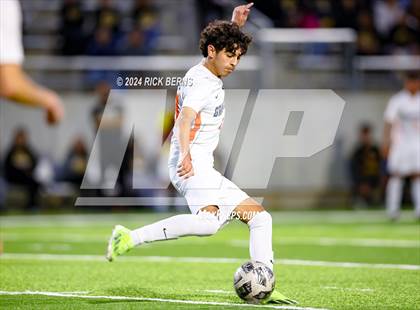 Thumbnail 1 in Grand Oaks vs Eisenhower (UIL 6A D1 Bi-District playoffs) photogallery.